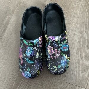 Dansko Clogs size 39